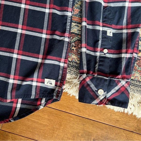 ✨3/15$ blue and red plaided shirt Quiksilver - Picture 2 of 5